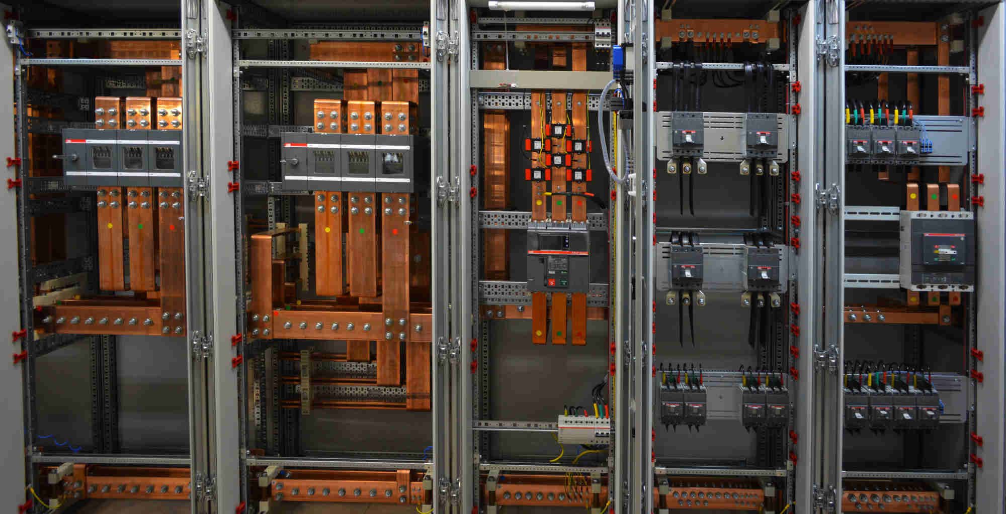 Practical Course to Current Transformers (CTs): Specifications, Testing and Examples in Protection and Measuring Applications