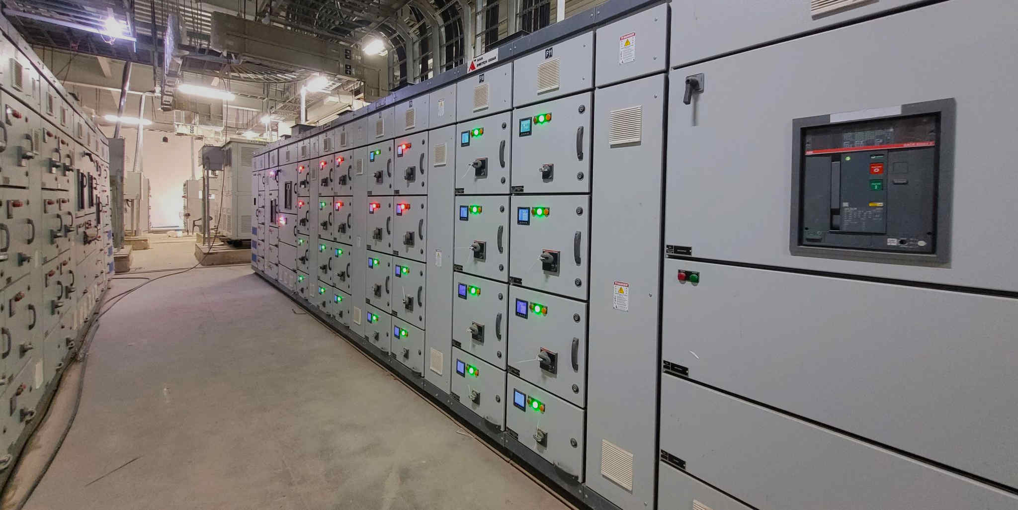 Practical Course to Medium Voltage Infrastructure and Power Distribution