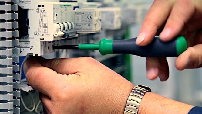 Practical Course for Designing LV Distribution Systems in Houses and Commercial Buildings