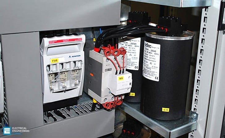 Capacitor banks in low voltage switchgear