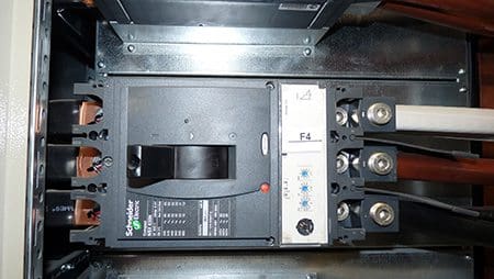 Schneider Electric's 3-phase molded case circuit breaker type NSX 630A