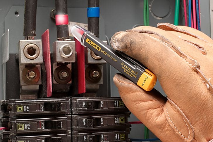 Fluke LVD2 Volt Light - a non contact voltage detector that is suitable for commercial and industrial applications