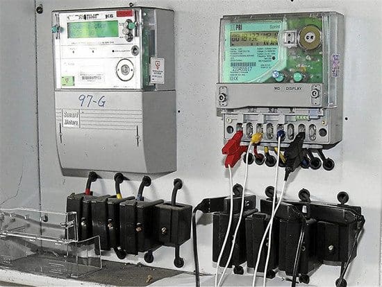 A three-phase electricity meters usually used for commercial premises