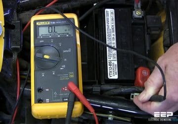 Using digital multimeter for testing of automotive charging system