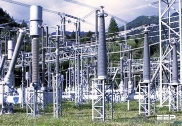 Reliability comparison between different 400 kV substation designs