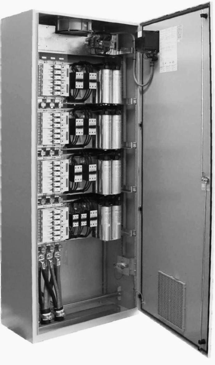 Reactor-protected compensation bank of 400 kvar, 400 V, 50 Hz, 16 × 25 kvar