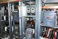 Practical advice for positioning of circuit breakers inside LV switchboard