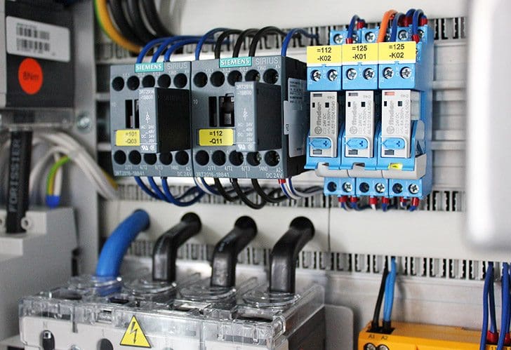 Neutral Point Treatment in Three-Phase Networks