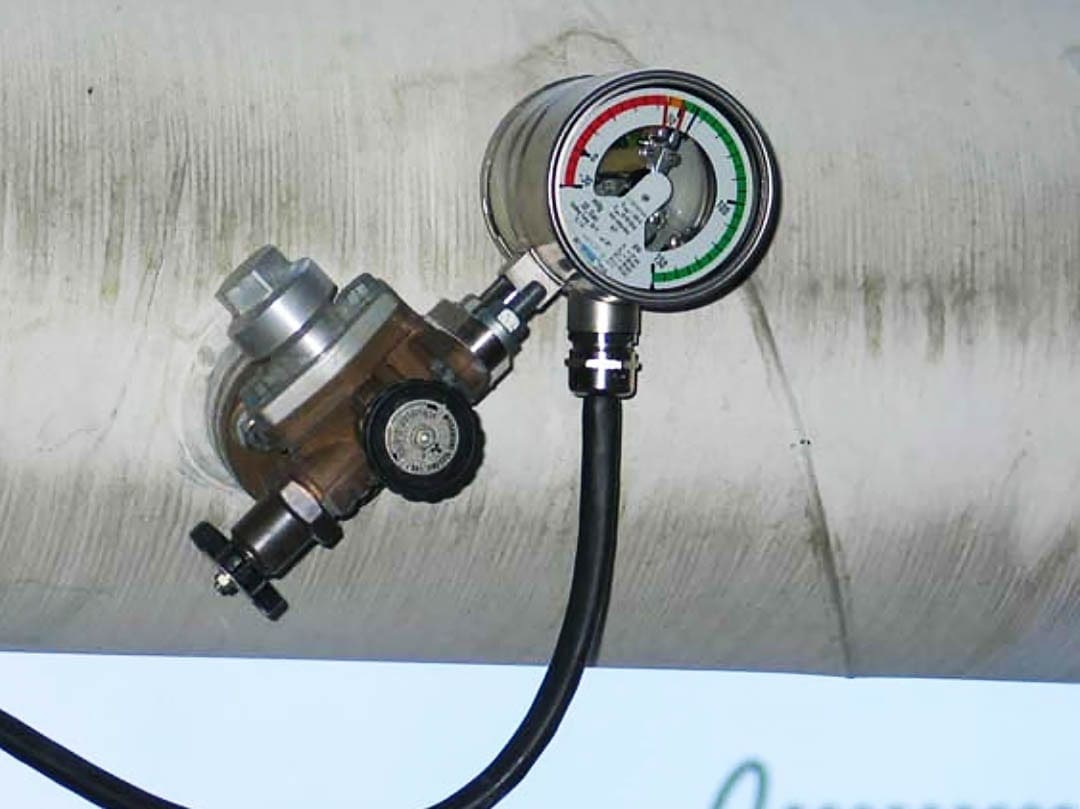 Gas Density Monitor and fill valve