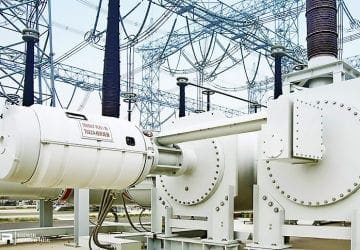 Ultra-high voltage (UHV) AC gas insulated switchgear (GIS) for 1000kV and above