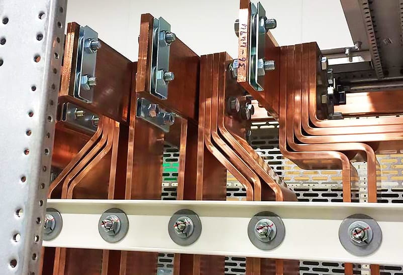 Copper busbars bolted connections