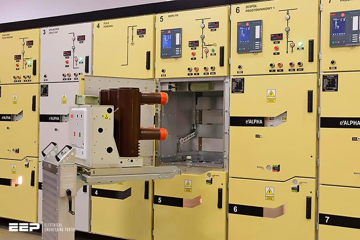 Fault current selection for a circuit breaker from a substation layout