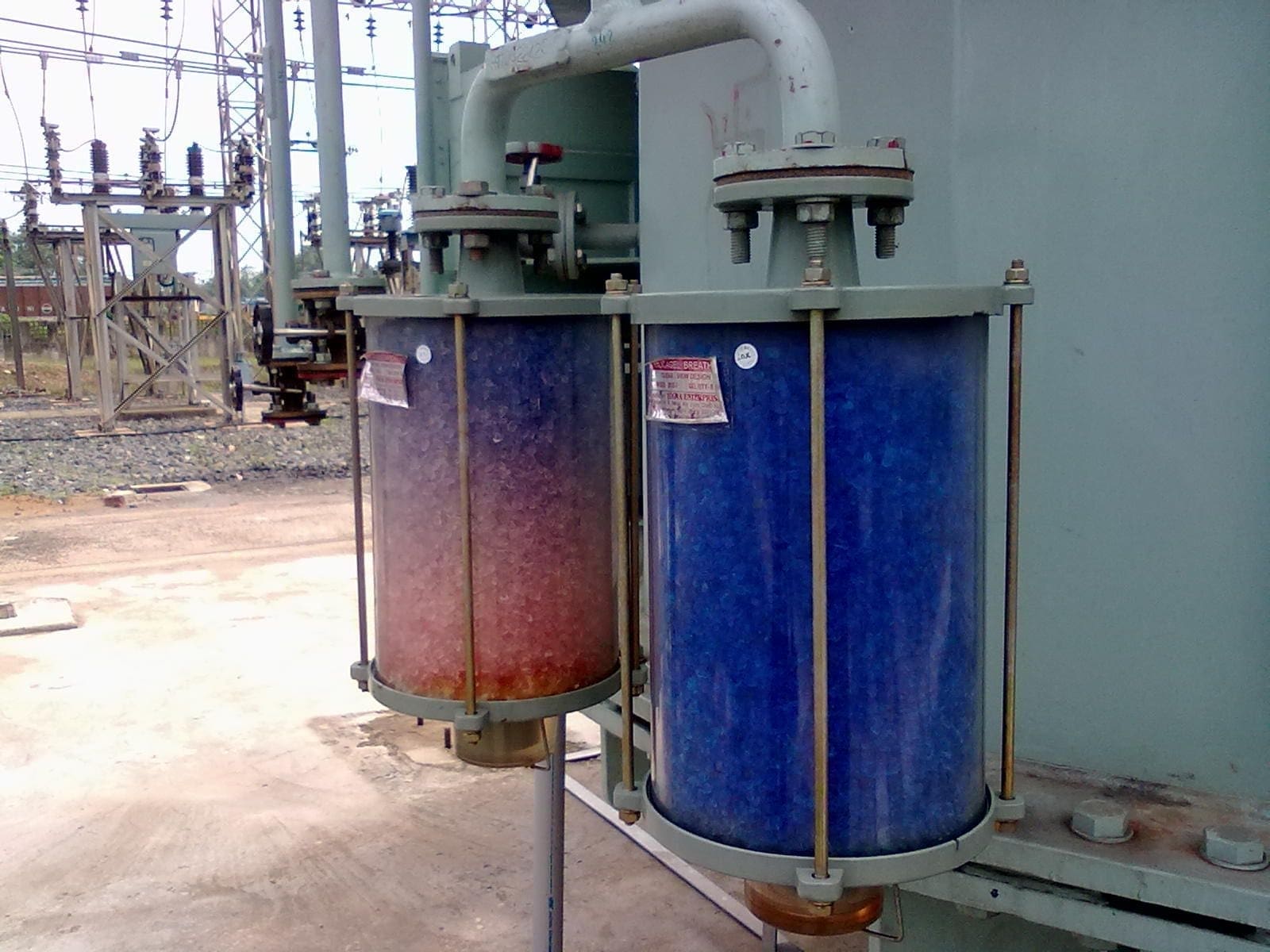 Transformer silica gel dehidrating breather