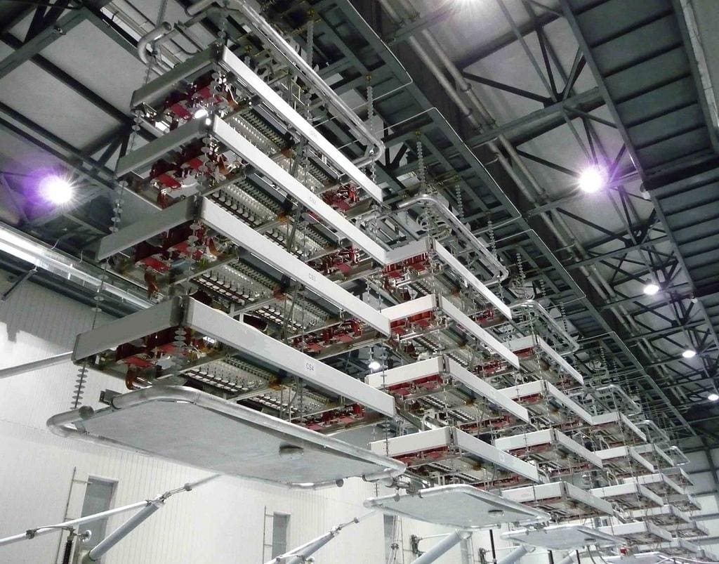 HVDC thyristor valve hall