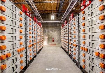 Reducing power substation outages by using battery energy storage systems (BESS)