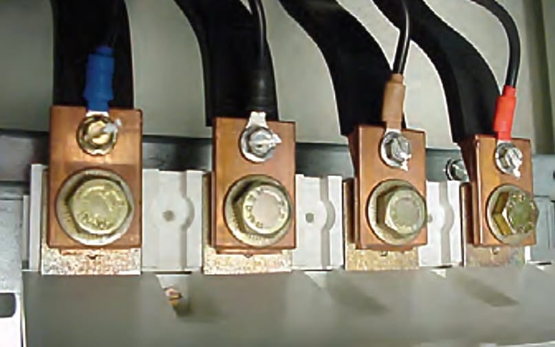 Example of connection to separate copper plate on the connection. the screws have washers to prevent loosening