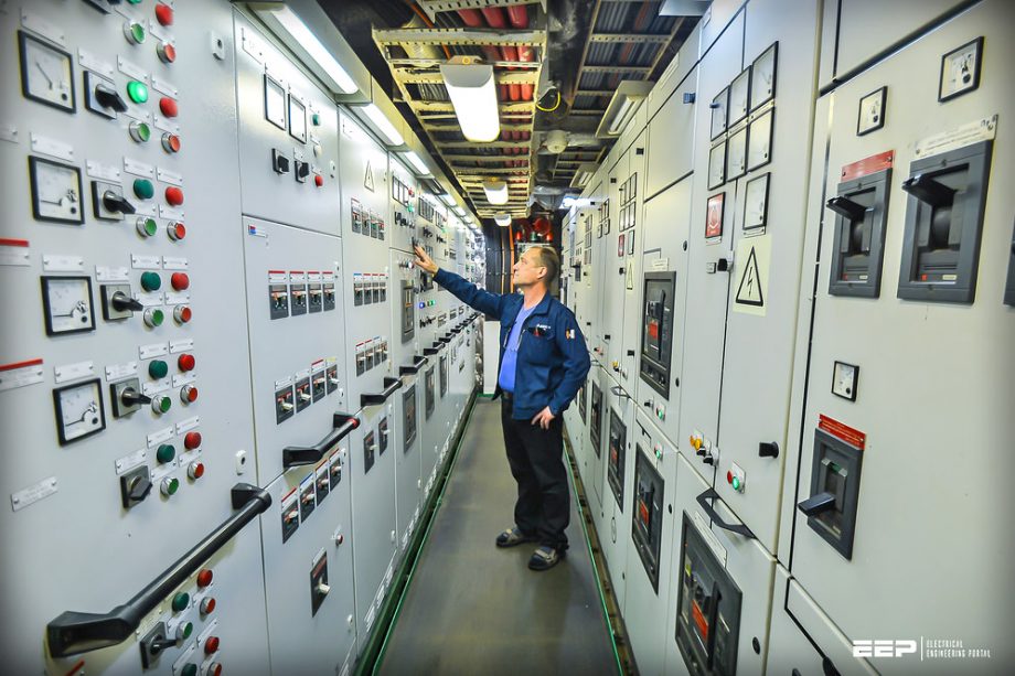 Learn how to operate an unknown energized low voltage switchgear (practical experience)