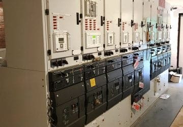 Parallel switching phenomenon when MV/HV circuit breakers interrupt a shared fault current