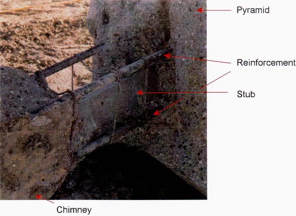 Misalignment of stub and reinforcing in the concrete chimney