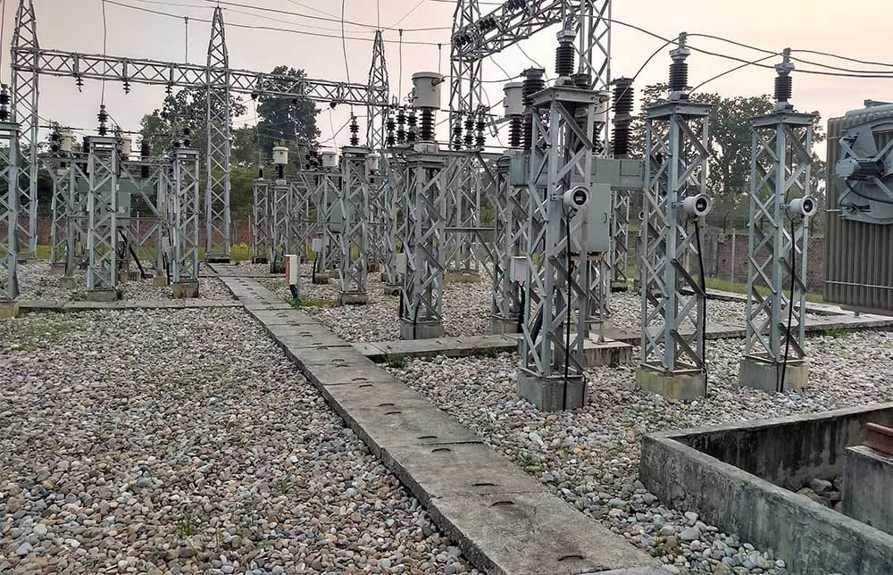 33/11 kV distribution substation with spare space on the left side for future expansion