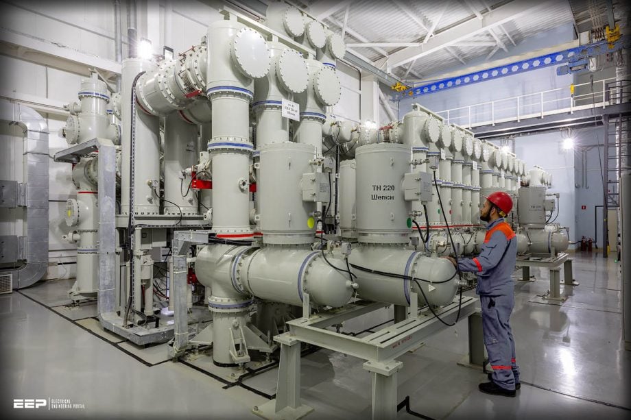 Secrets and warnings in operation and maintenance of a Gas Insulated Substation (GIS)