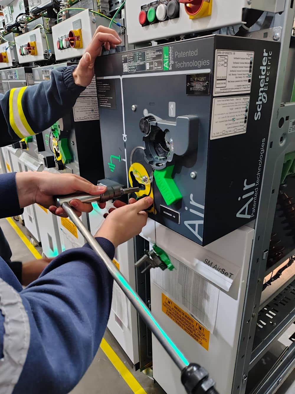 SF6-Free Switchgear by Schneider Electric