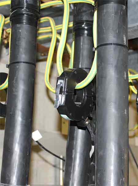 Example of HFCT clamped around Earth Shield of Power Cable