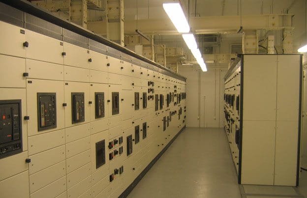 Low voltage switchgear type 'OKKEN' - Schneider Electric