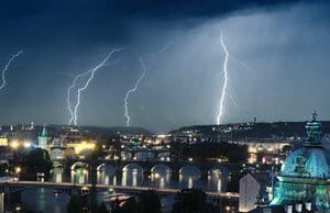 prague-thunderstorm-front