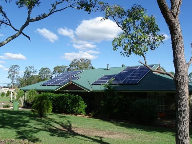 Solar panels, connected to grid or offline?