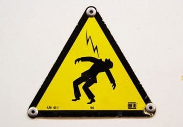 The electric shock sign in France