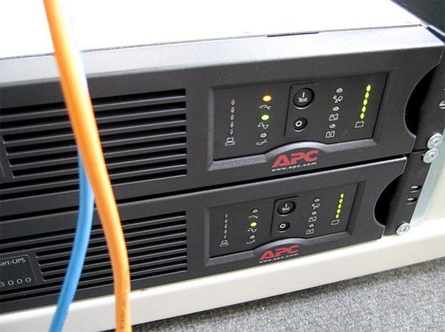 Uninterruptible power supply device - APC